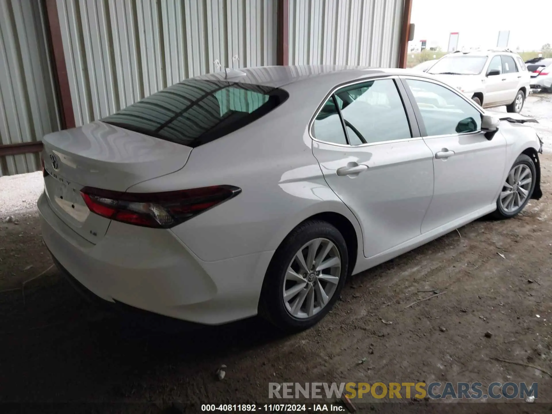 4 Photograph of a damaged car 4T1C11AK3NU696414 TOYOTA CAMRY 2022