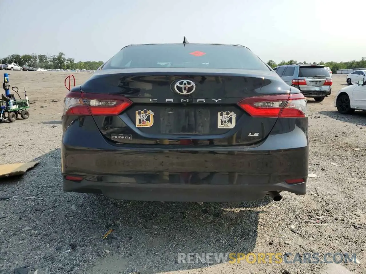 6 Photograph of a damaged car 4T1C11AK3NU708870 TOYOTA CAMRY 2022