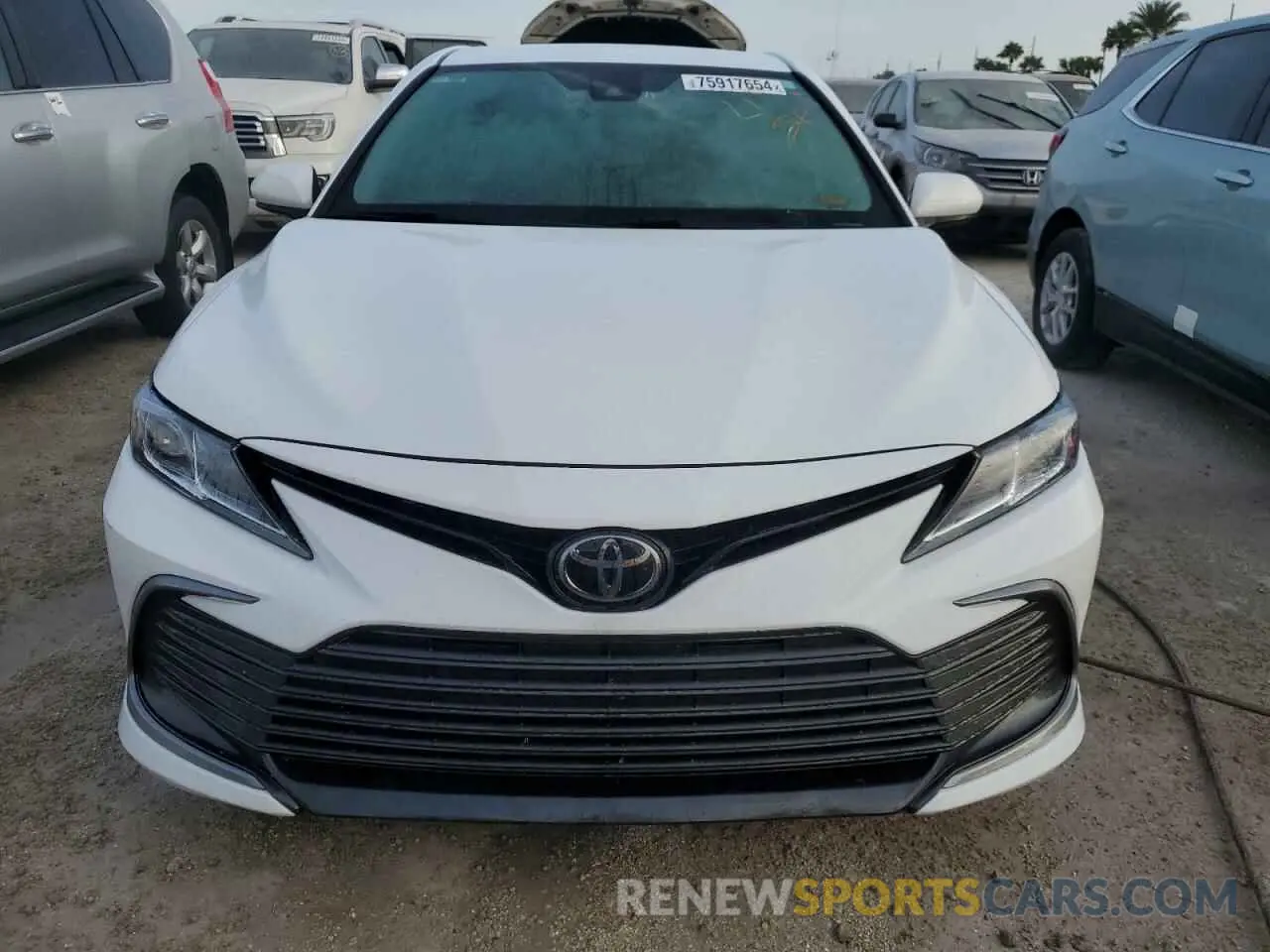 5 Photograph of a damaged car 4T1C11AK3NU709064 TOYOTA CAMRY 2022