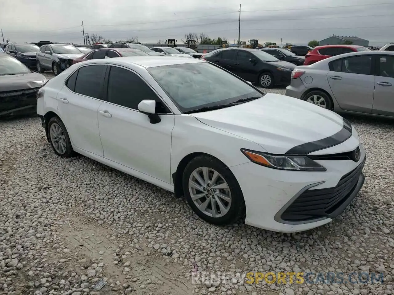 4 Photograph of a damaged car 4T1C11AK4NU018884 TOYOTA CAMRY 2022