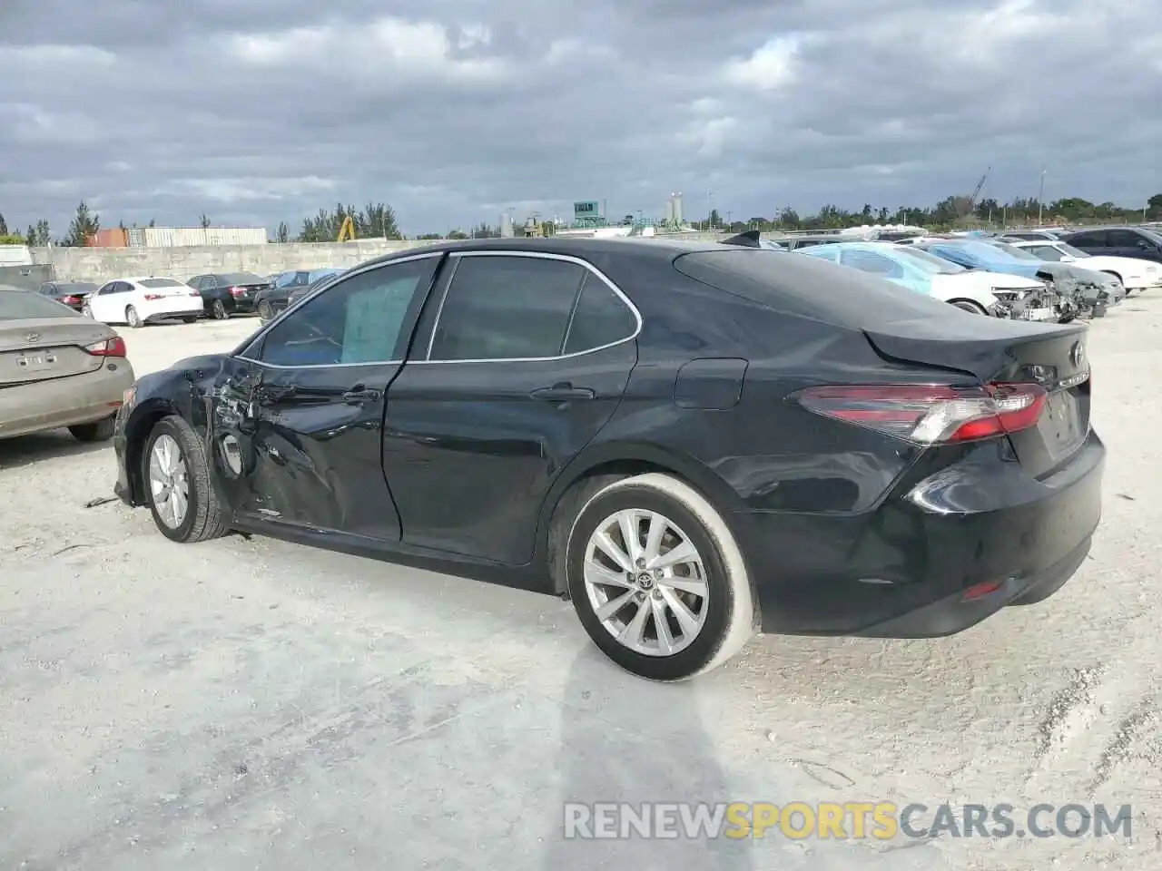 2 Photograph of a damaged car 4T1C11AK4NU046068 TOYOTA CAMRY 2022