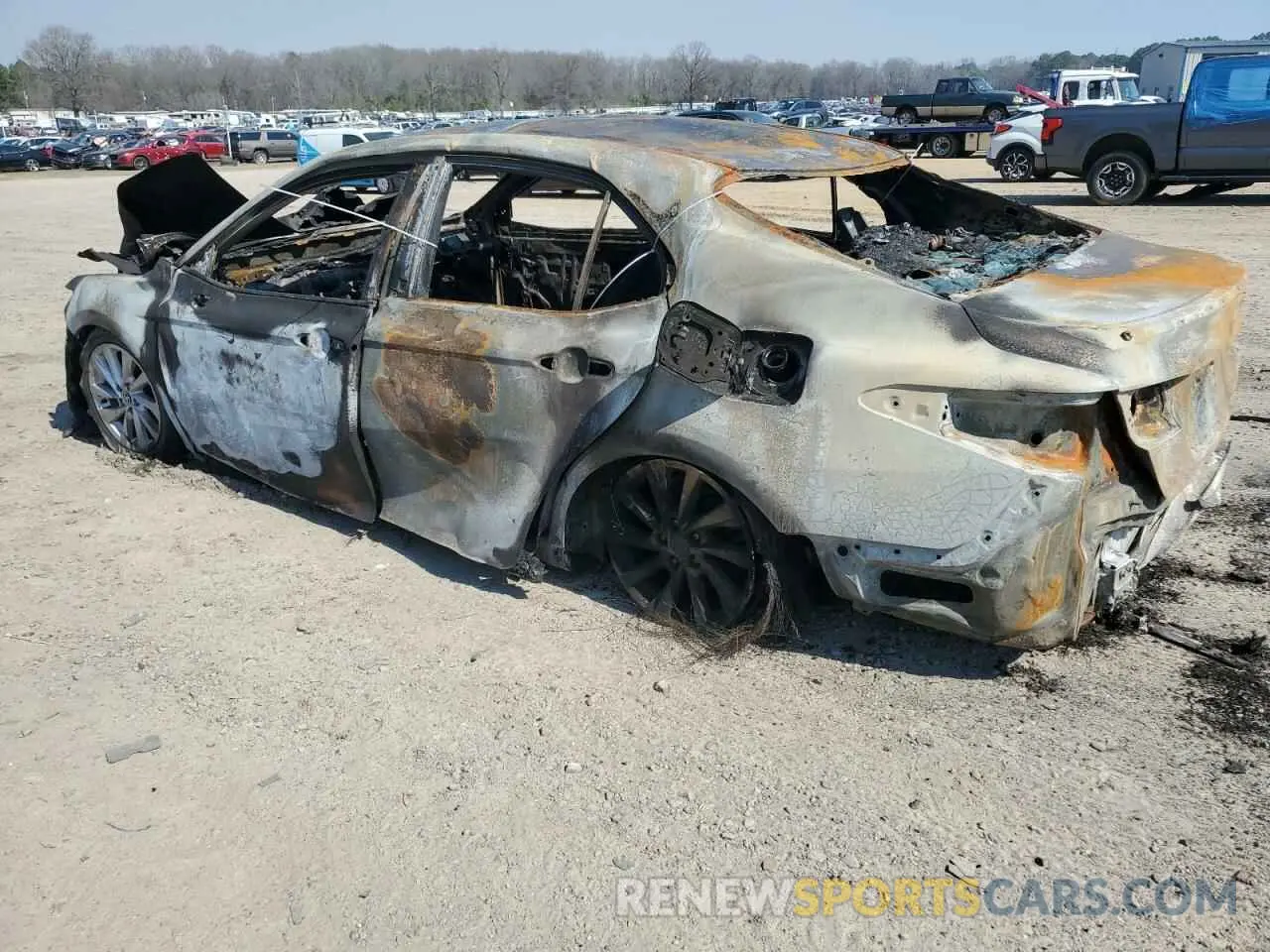 2 Photograph of a damaged car 4T1C11AK4NU049083 TOYOTA CAMRY 2022