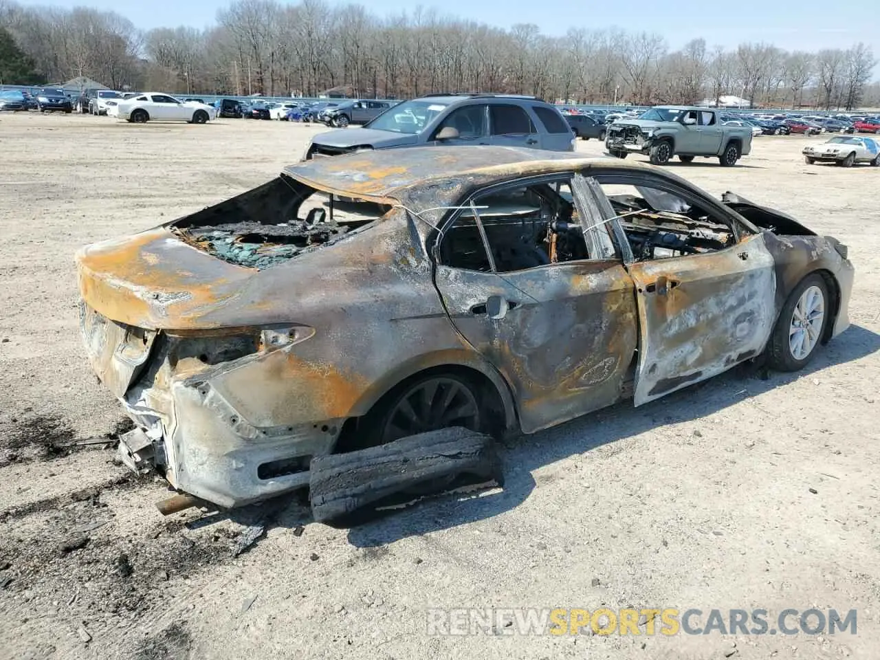 3 Photograph of a damaged car 4T1C11AK4NU049083 TOYOTA CAMRY 2022