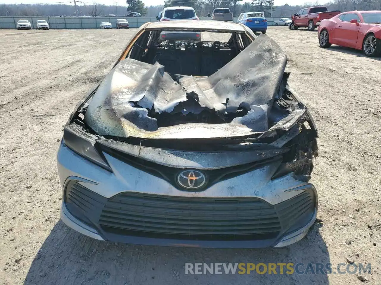 5 Photograph of a damaged car 4T1C11AK4NU049083 TOYOTA CAMRY 2022