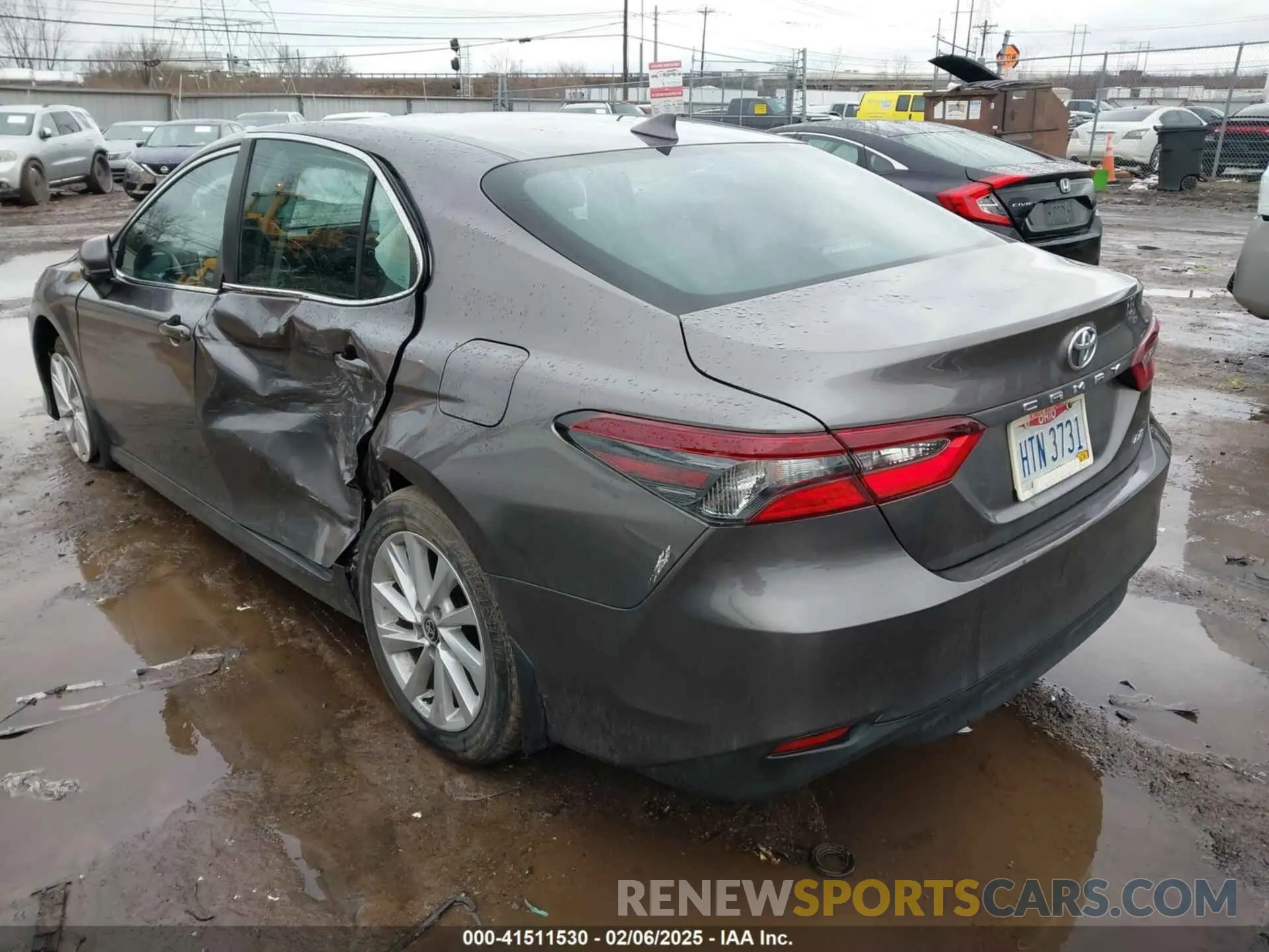 3 Photograph of a damaged car 4T1C11AK4NU052114 TOYOTA CAMRY 2022