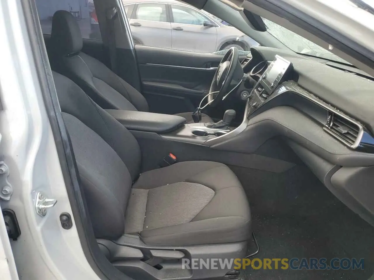 7 Photograph of a damaged car 4T1C11AK4NU067759 TOYOTA CAMRY 2022