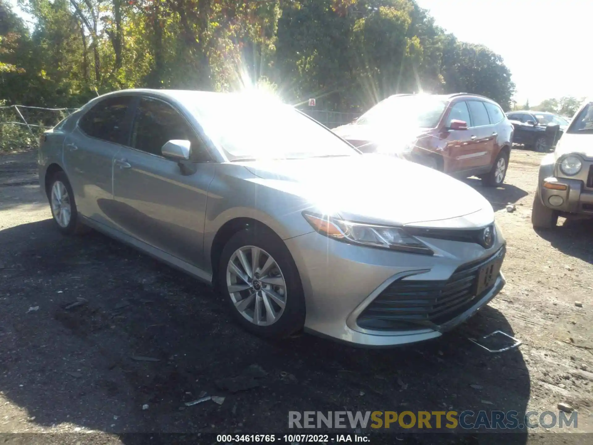 1 Photograph of a damaged car 4T1C11AK4NU645794 TOYOTA CAMRY 2022