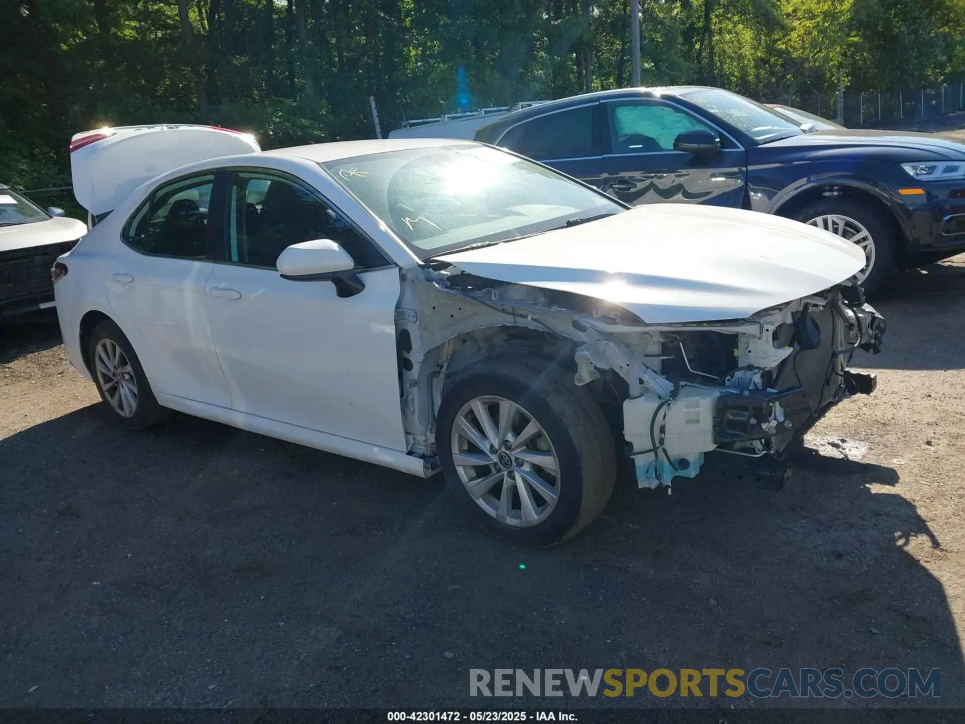 1 Photograph of a damaged car 4T1C11AK4NU646783 TOYOTA CAMRY 2022