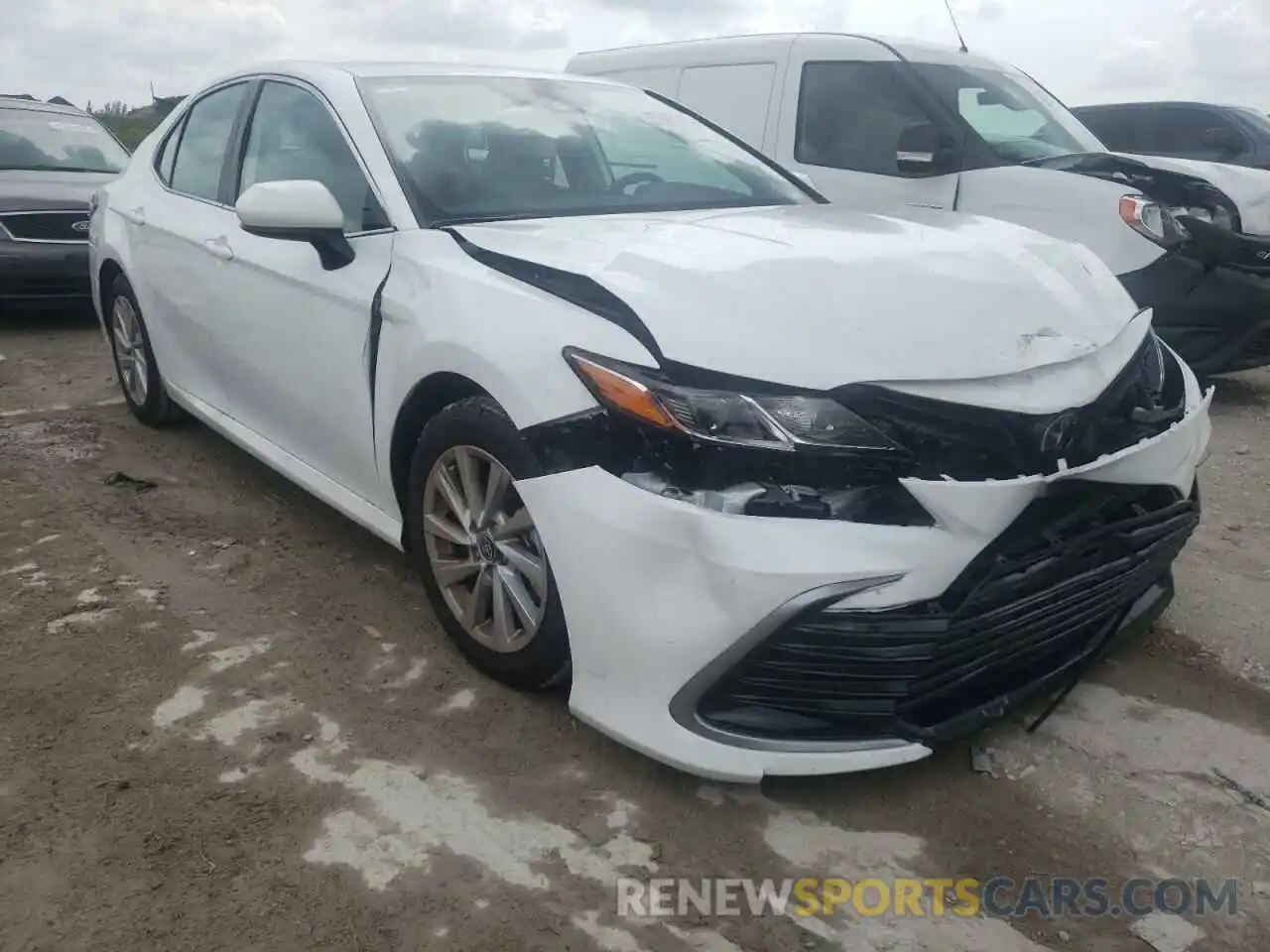 1 Photograph of a damaged car 4T1C11AK4NU649358 TOYOTA CAMRY 2022