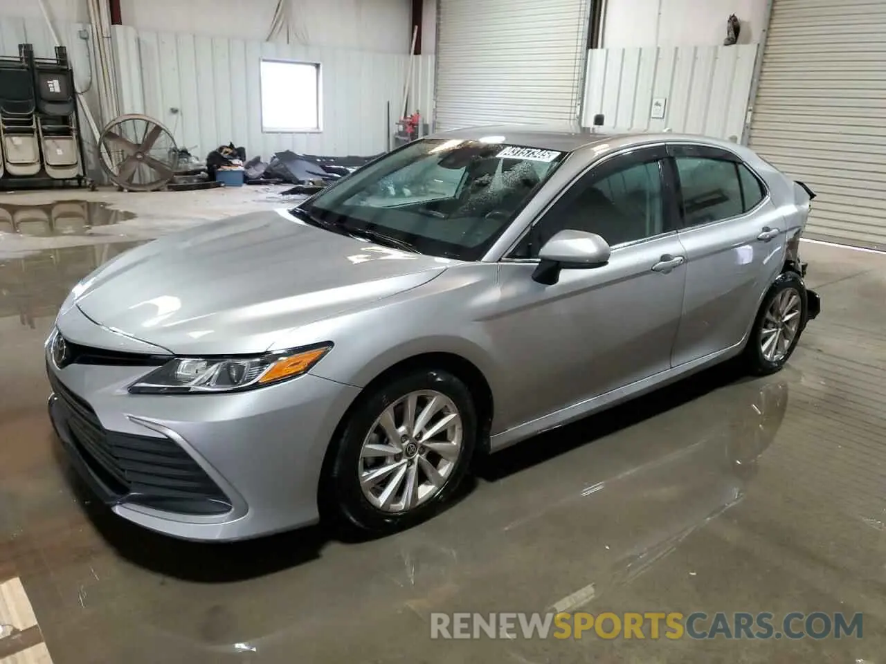 1 Photograph of a damaged car 4T1C11AK4NU655449 TOYOTA CAMRY 2022