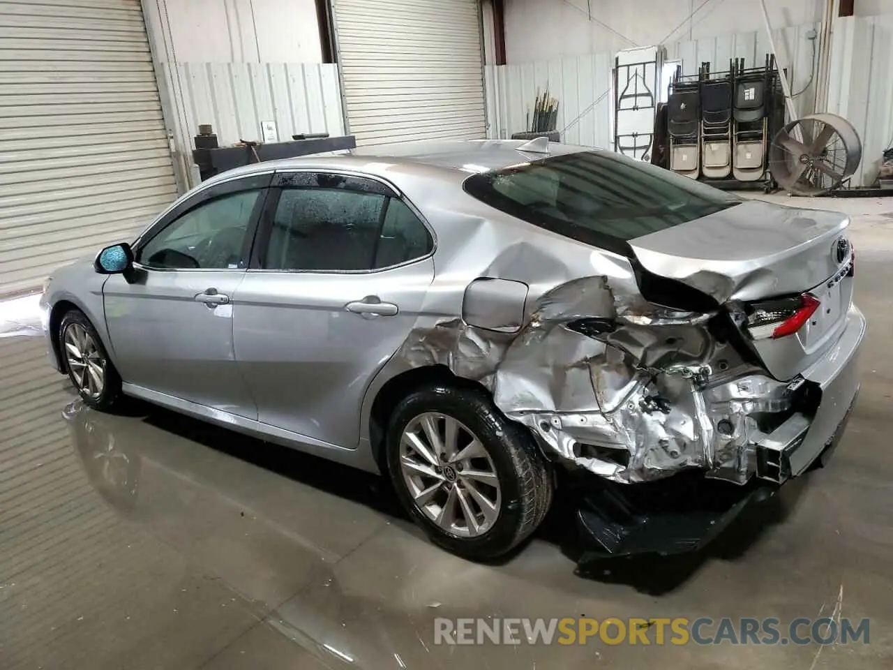 2 Photograph of a damaged car 4T1C11AK4NU655449 TOYOTA CAMRY 2022