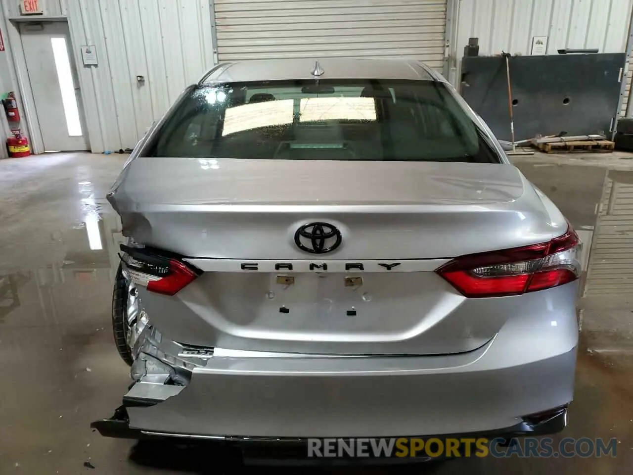 6 Photograph of a damaged car 4T1C11AK4NU655449 TOYOTA CAMRY 2022