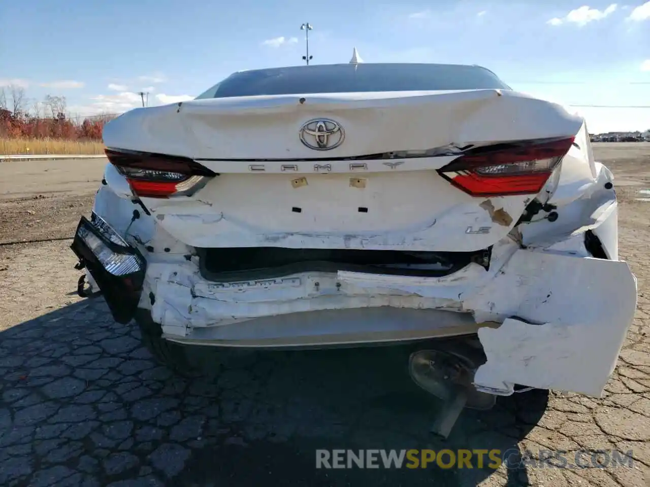 6 Photograph of a damaged car 4T1C11AK4NU667231 TOYOTA CAMRY 2022