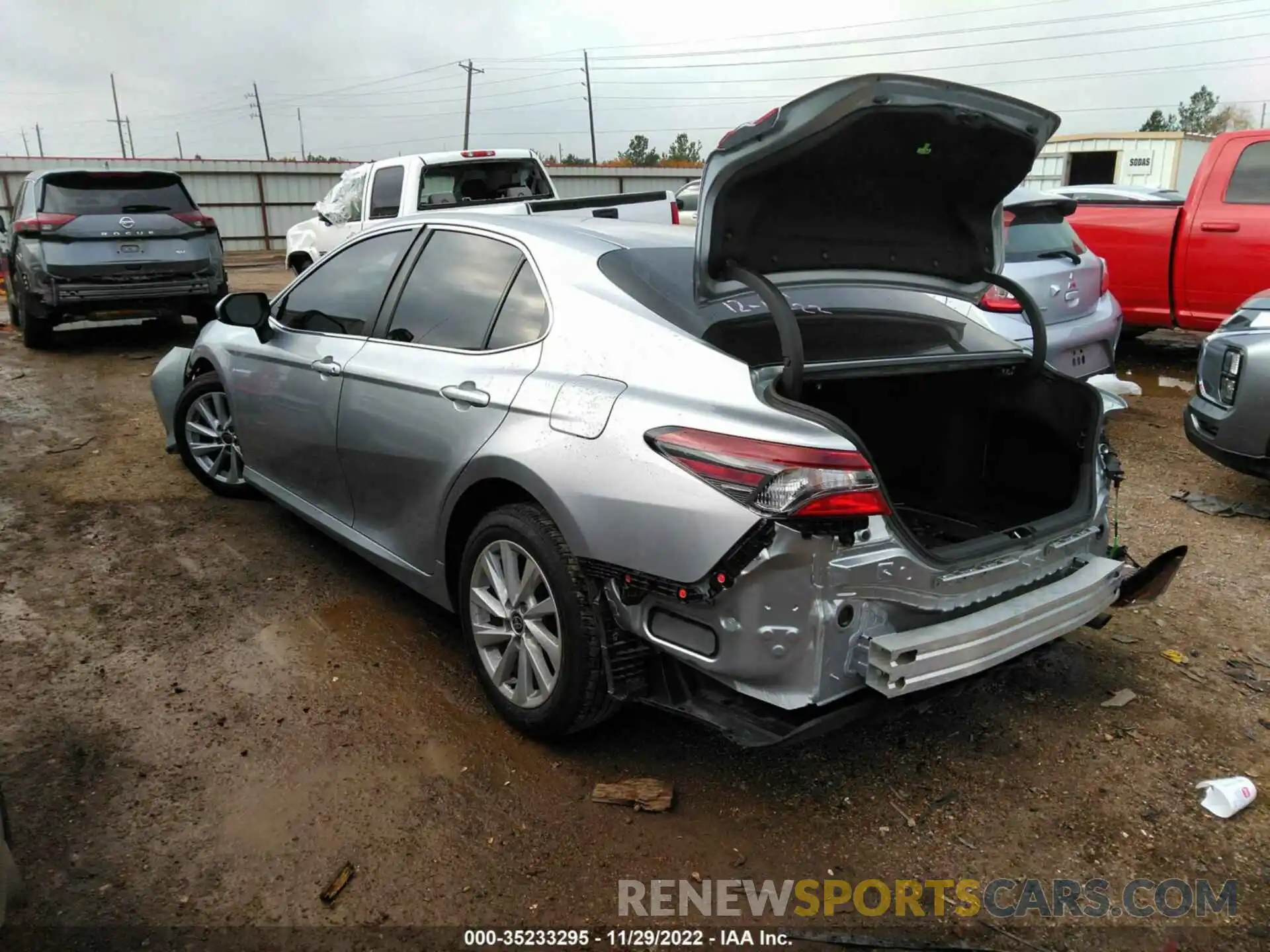 3 Photograph of a damaged car 4T1C11AK4NU679752 TOYOTA CAMRY 2022