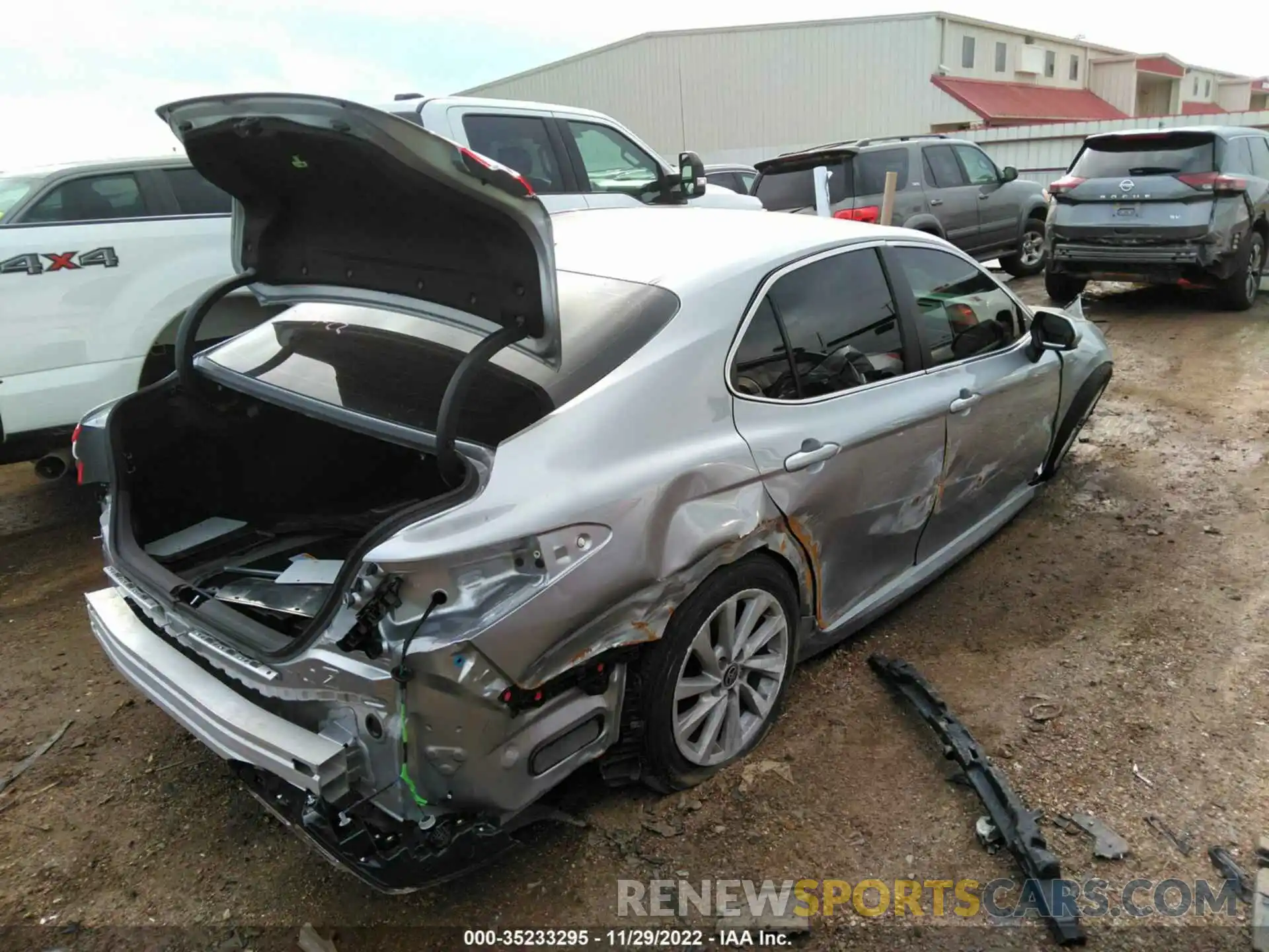 4 Photograph of a damaged car 4T1C11AK4NU679752 TOYOTA CAMRY 2022