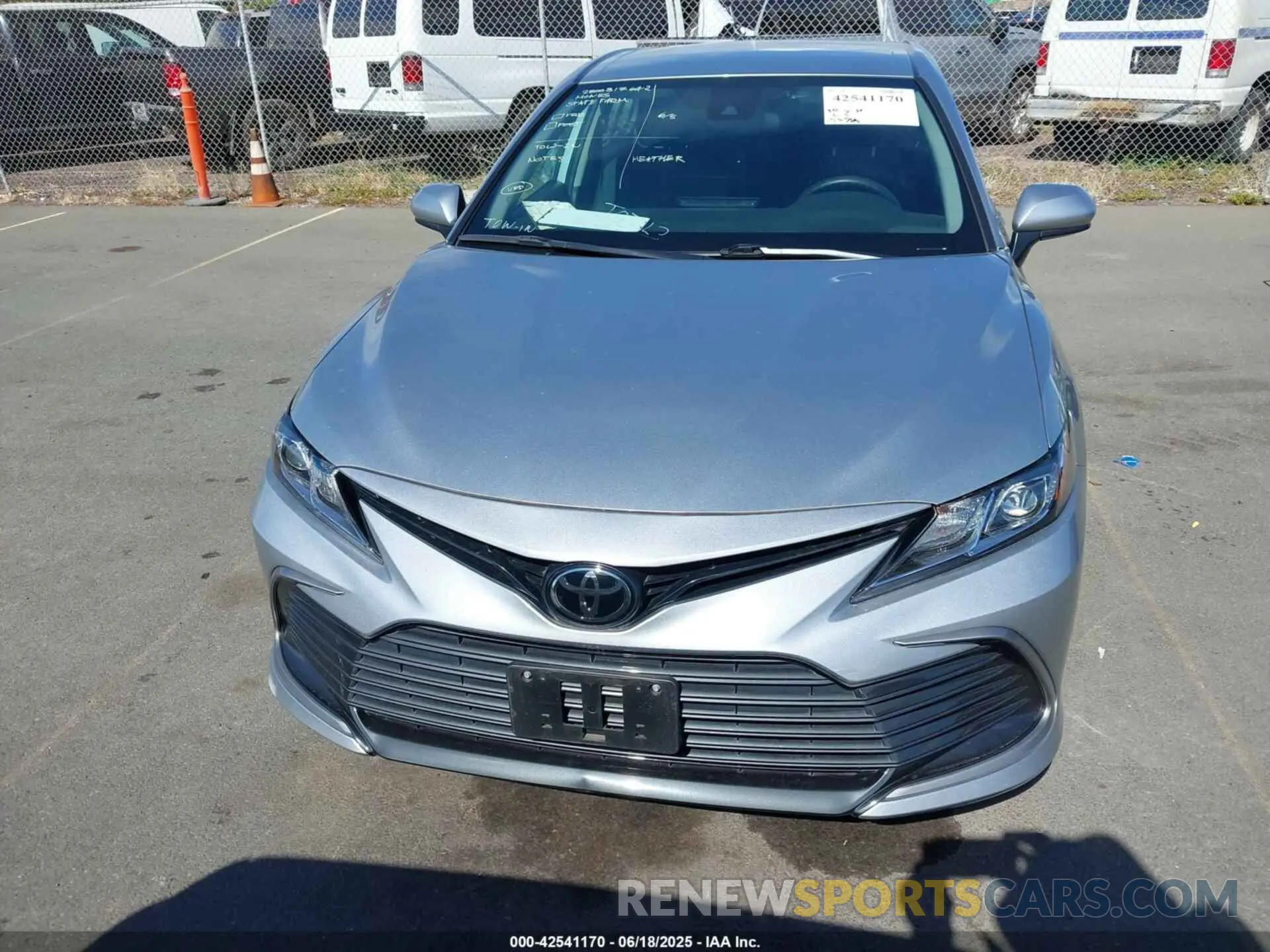 12 Photograph of a damaged car 4T1C11AK4NU681016 TOYOTA CAMRY 2022