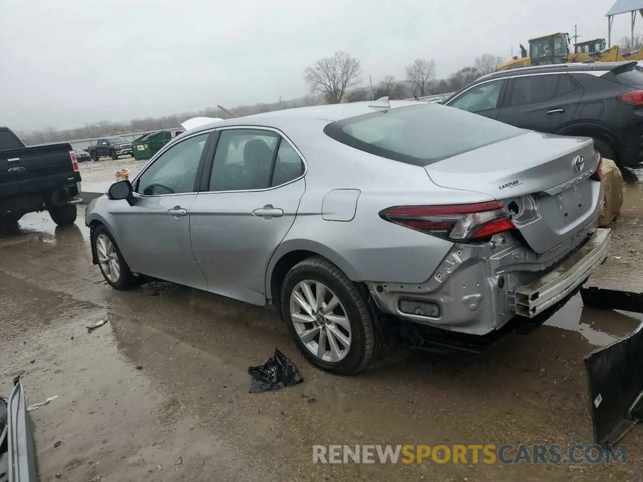 2 Photograph of a damaged car 4T1C11AK4NU686748 TOYOTA CAMRY 2022