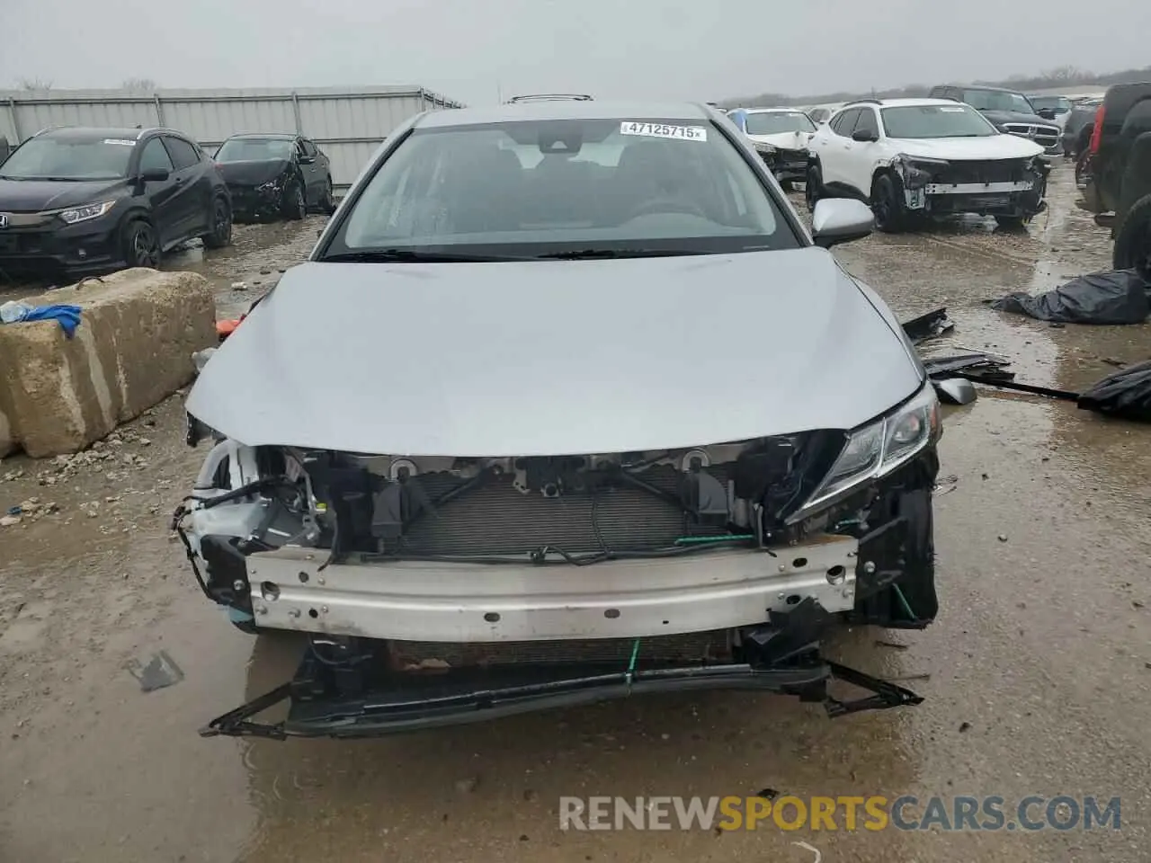 5 Photograph of a damaged car 4T1C11AK4NU686748 TOYOTA CAMRY 2022
