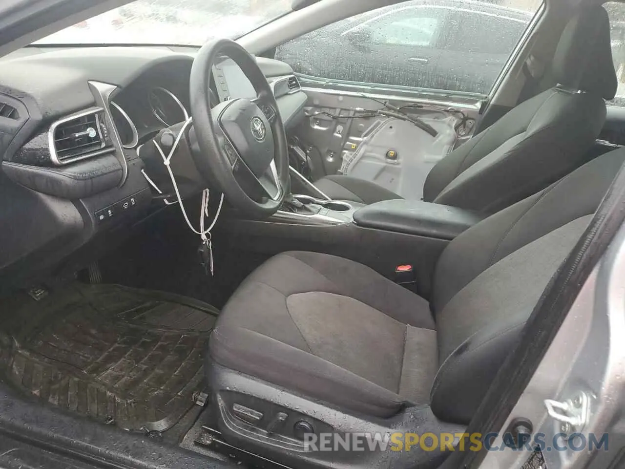 7 Photograph of a damaged car 4T1C11AK4NU686748 TOYOTA CAMRY 2022