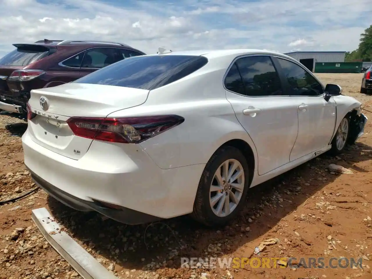 4 Photograph of a damaged car 4T1C11AK4NU689858 TOYOTA CAMRY 2022