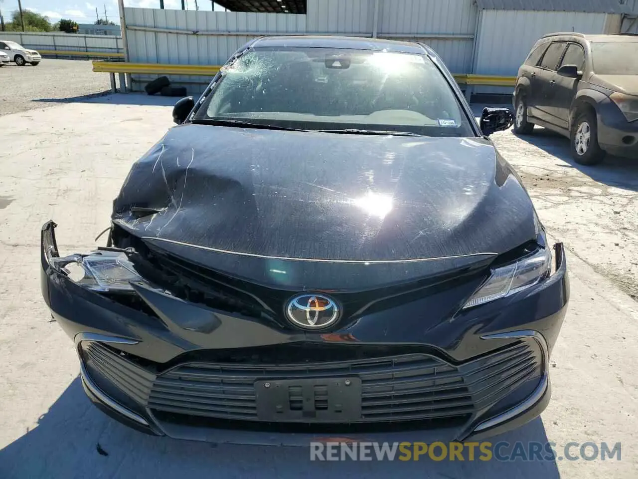 5 Photograph of a damaged car 4T1C11AK4NU691755 TOYOTA CAMRY 2022