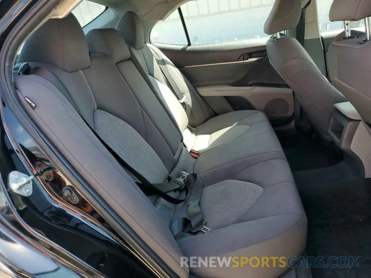 10 Photograph of a damaged car 4T1C11AK4NU702205 TOYOTA CAMRY 2022