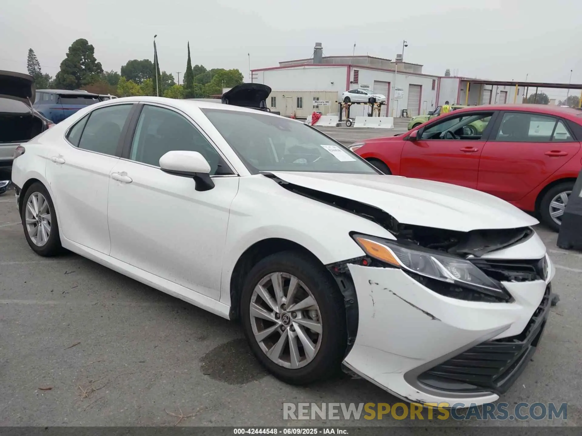 1 Photograph of a damaged car 4T1C11AK5NU003049 TOYOTA CAMRY 2022