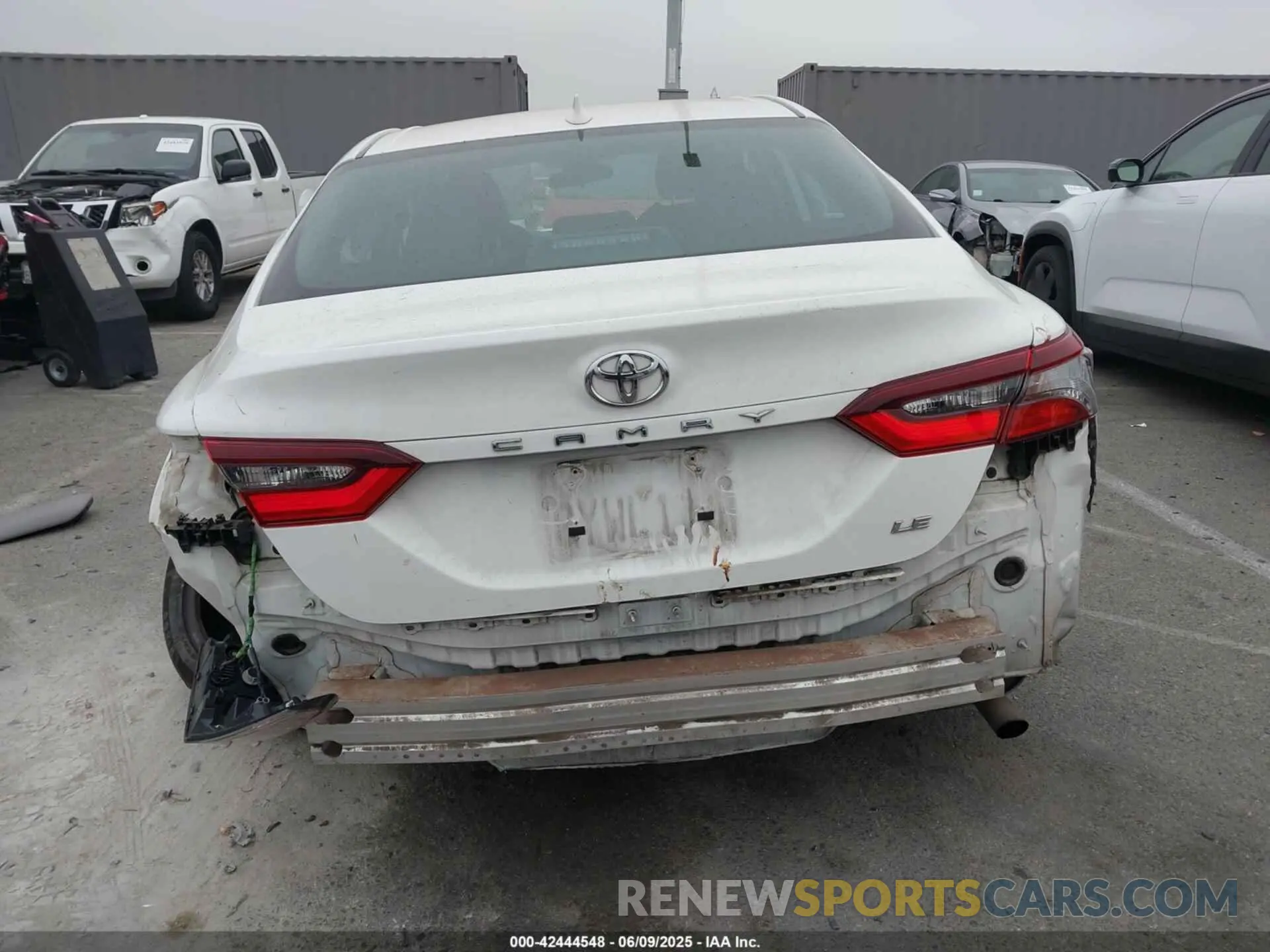 17 Photograph of a damaged car 4T1C11AK5NU003049 TOYOTA CAMRY 2022
