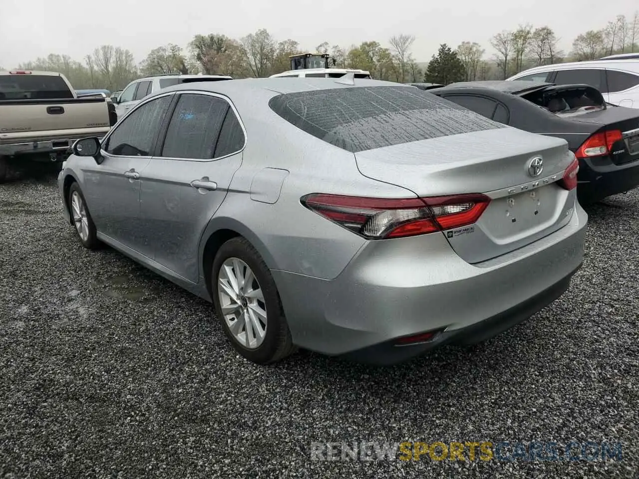 2 Photograph of a damaged car 4T1C11AK5NU003147 TOYOTA CAMRY 2022