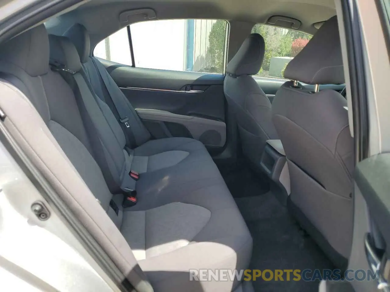 10 Photograph of a damaged car 4T1C11AK5NU004881 TOYOTA CAMRY 2022