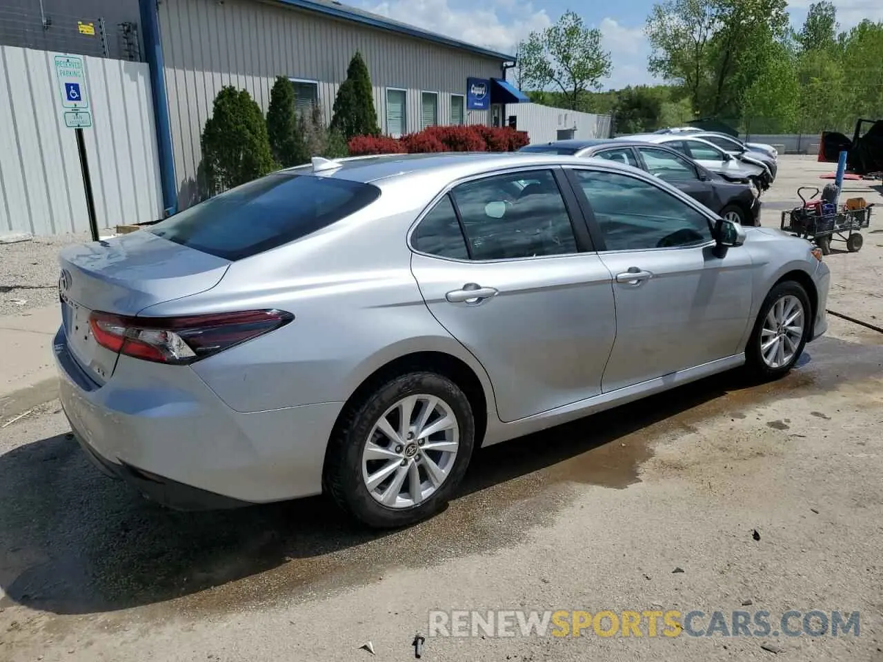 3 Photograph of a damaged car 4T1C11AK5NU004881 TOYOTA CAMRY 2022