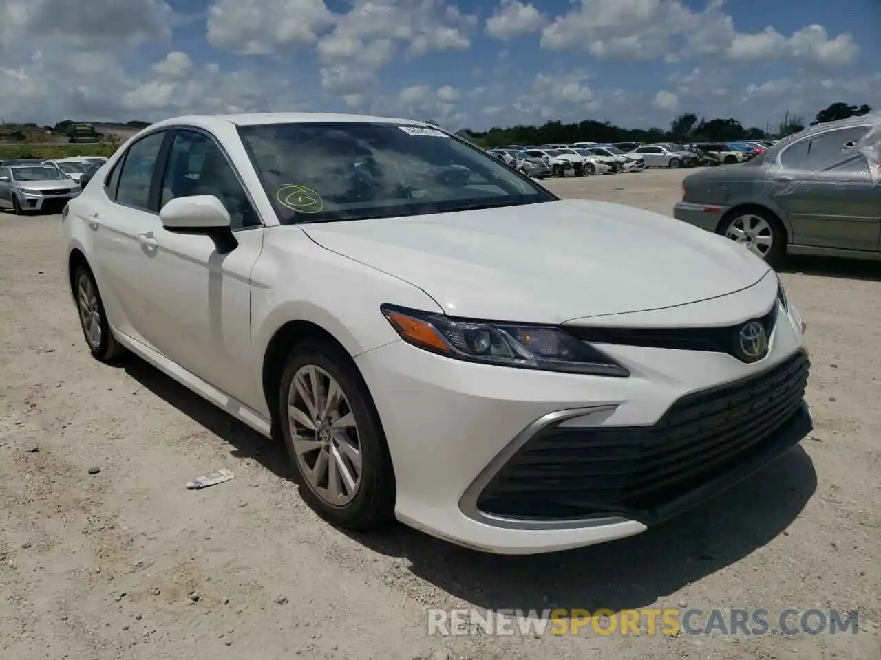 1 Photograph of a damaged car 4T1C11AK5NU005626 TOYOTA CAMRY 2022