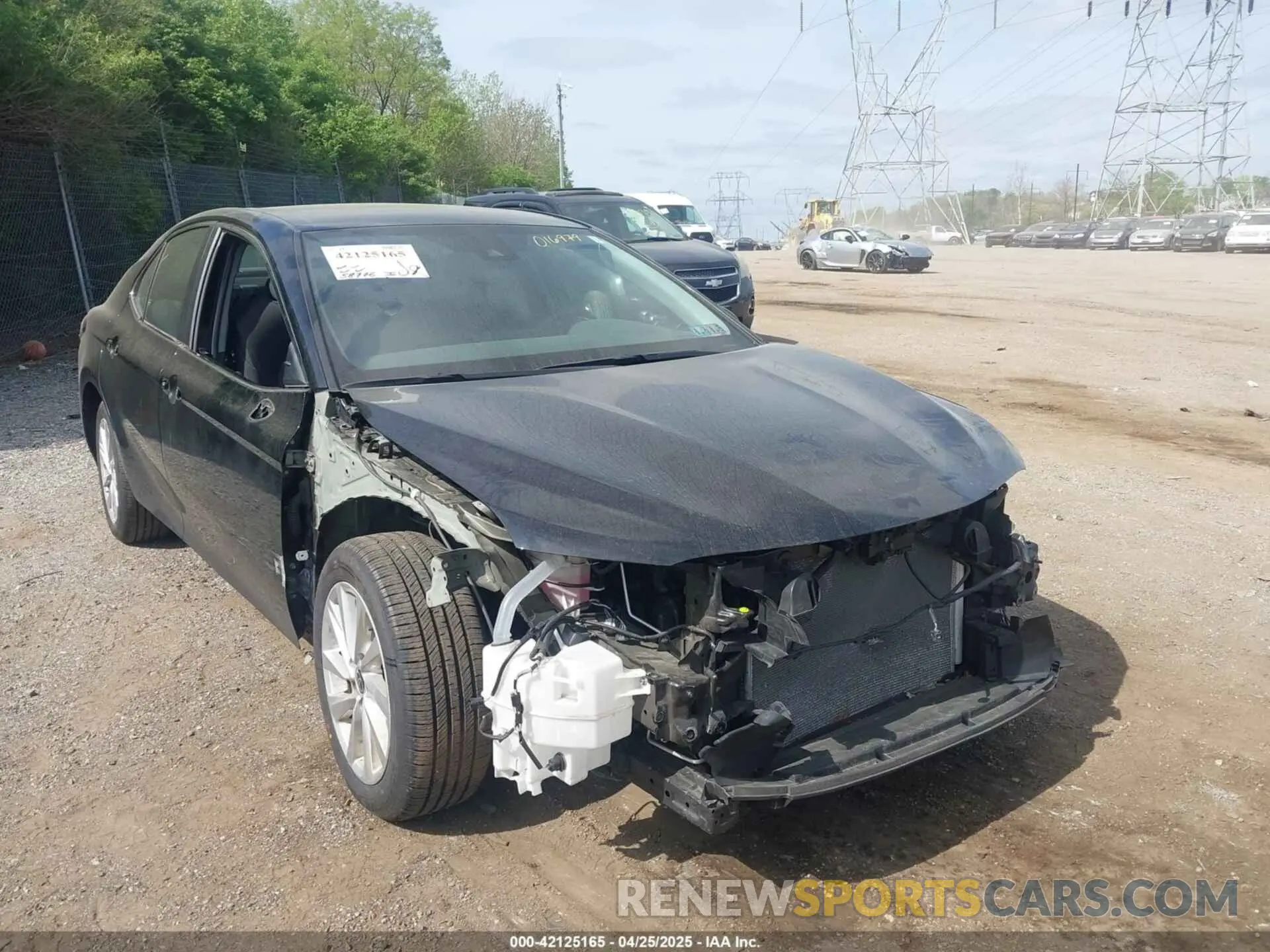 18 Photograph of a damaged car 4T1C11AK5NU016979 TOYOTA CAMRY 2022