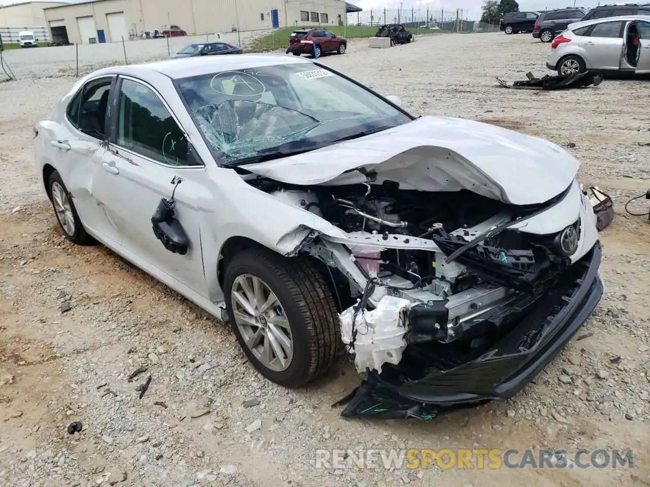 1 Photograph of a damaged car 4T1C11AK5NU034303 TOYOTA CAMRY 2022