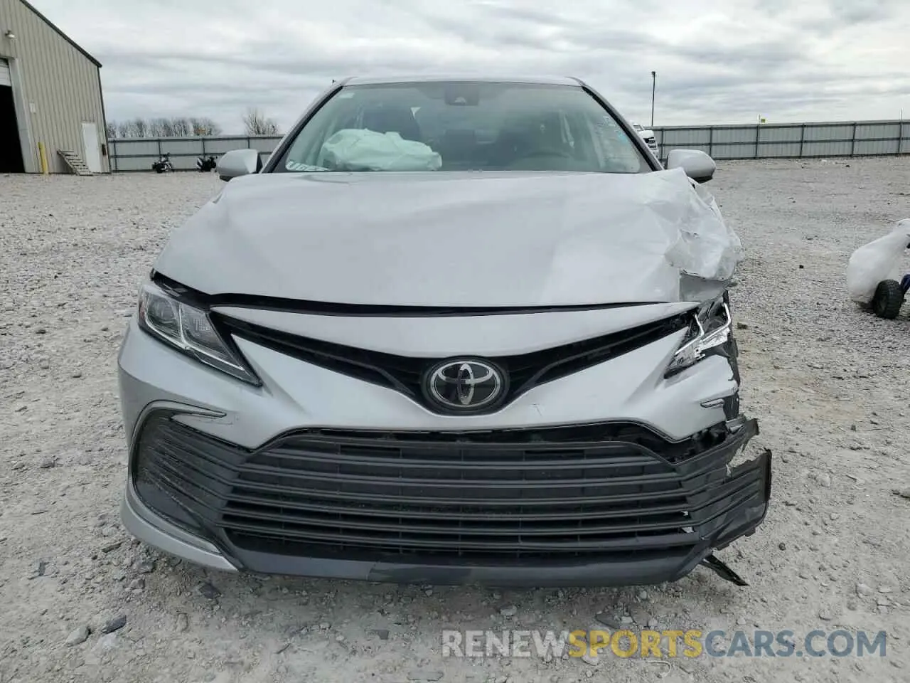 5 Photograph of a damaged car 4T1C11AK5NU037797 TOYOTA CAMRY 2022