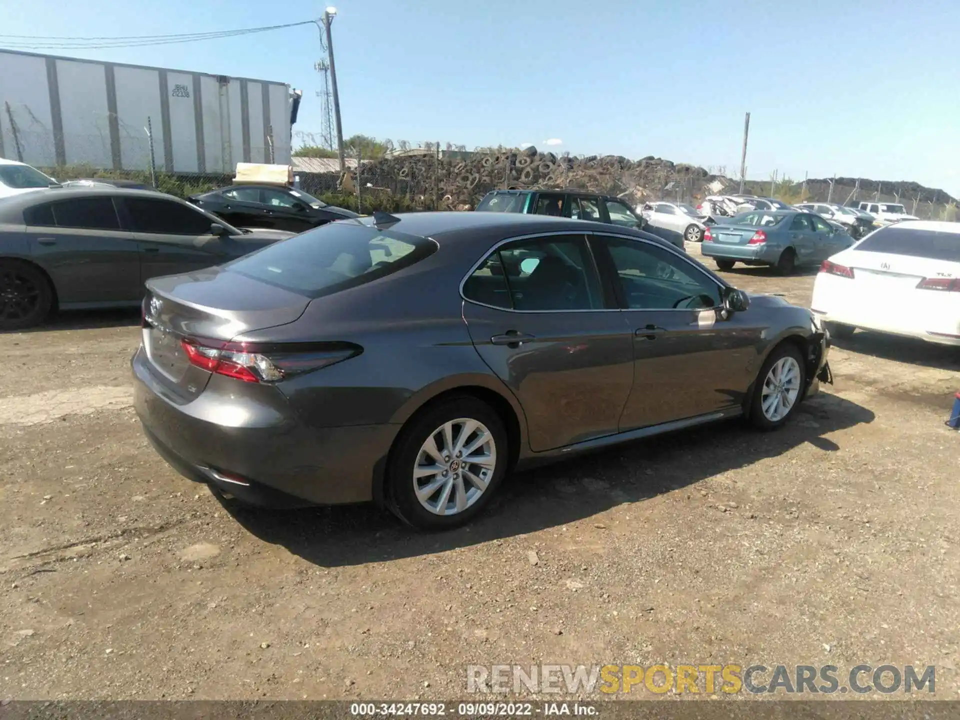 4 Photograph of a damaged car 4T1C11AK5NU041977 TOYOTA CAMRY 2022