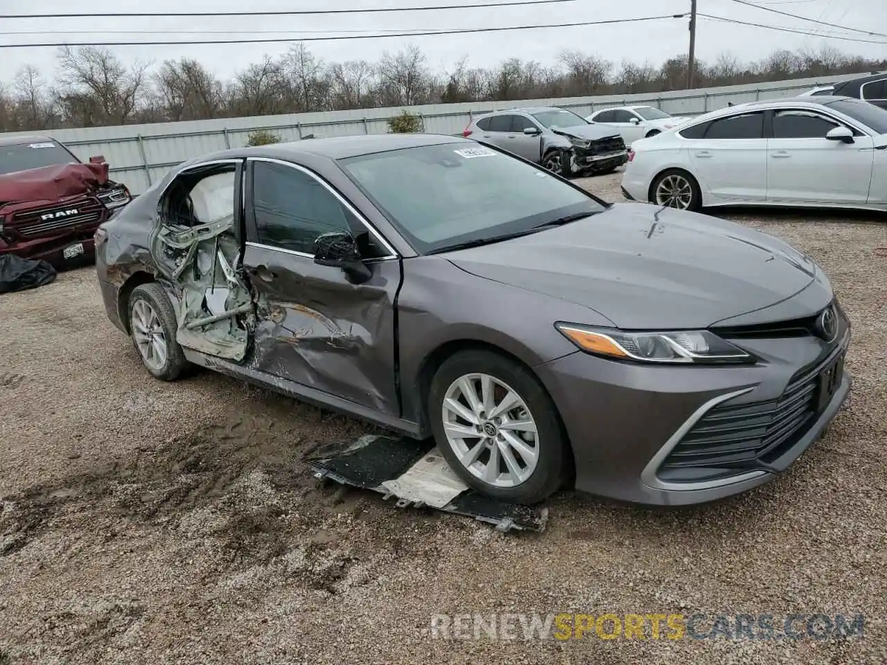 4 Photograph of a damaged car 4T1C11AK5NU047956 TOYOTA CAMRY 2022