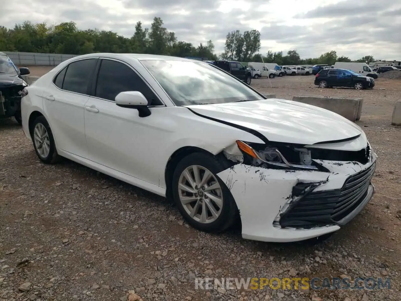 4 Photograph of a damaged car 4T1C11AK5NU049061 TOYOTA CAMRY 2022