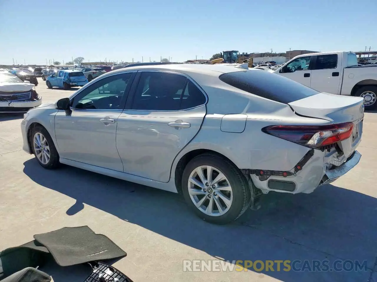2 Photograph of a damaged car 4T1C11AK5NU062280 TOYOTA CAMRY 2022