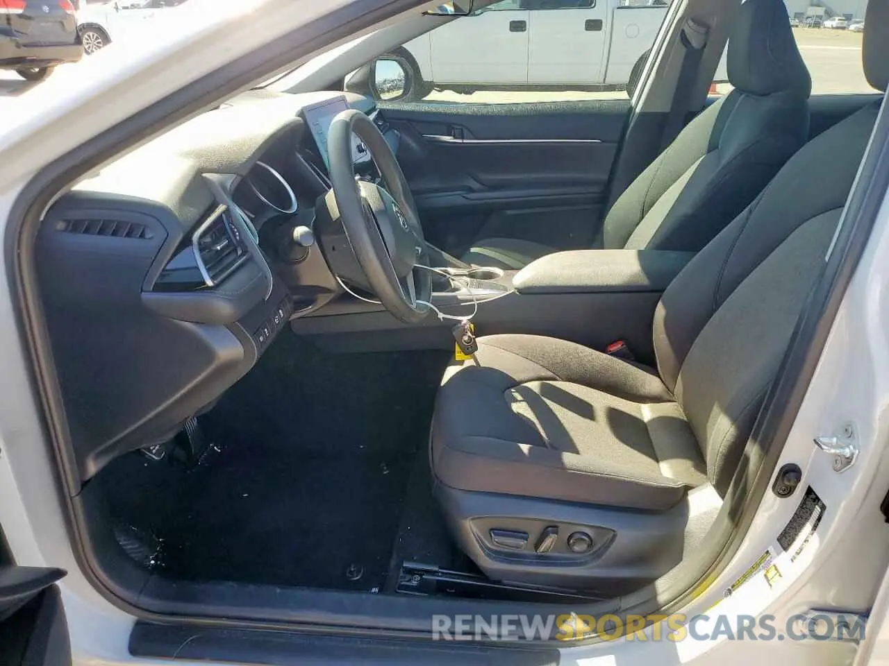 7 Photograph of a damaged car 4T1C11AK5NU062280 TOYOTA CAMRY 2022