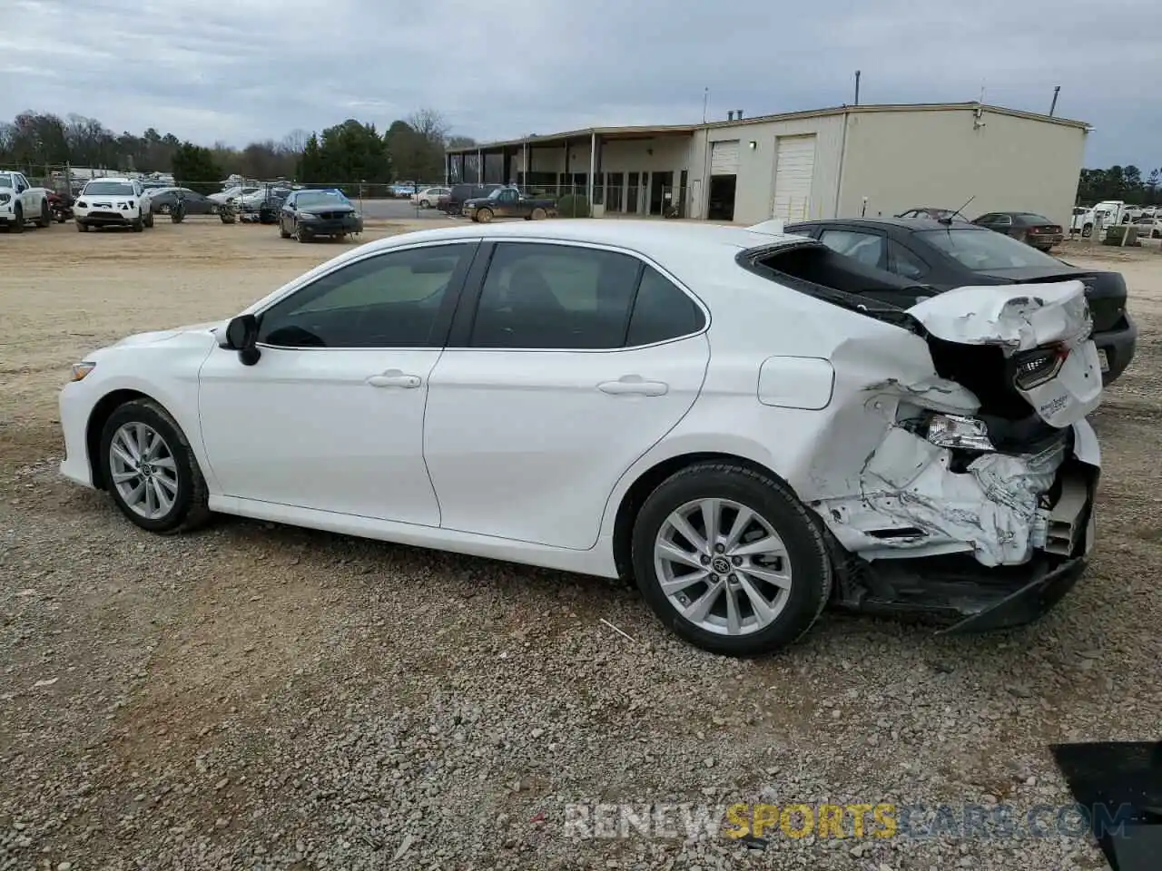 2 Photograph of a damaged car 4T1C11AK5NU619723 TOYOTA CAMRY 2022