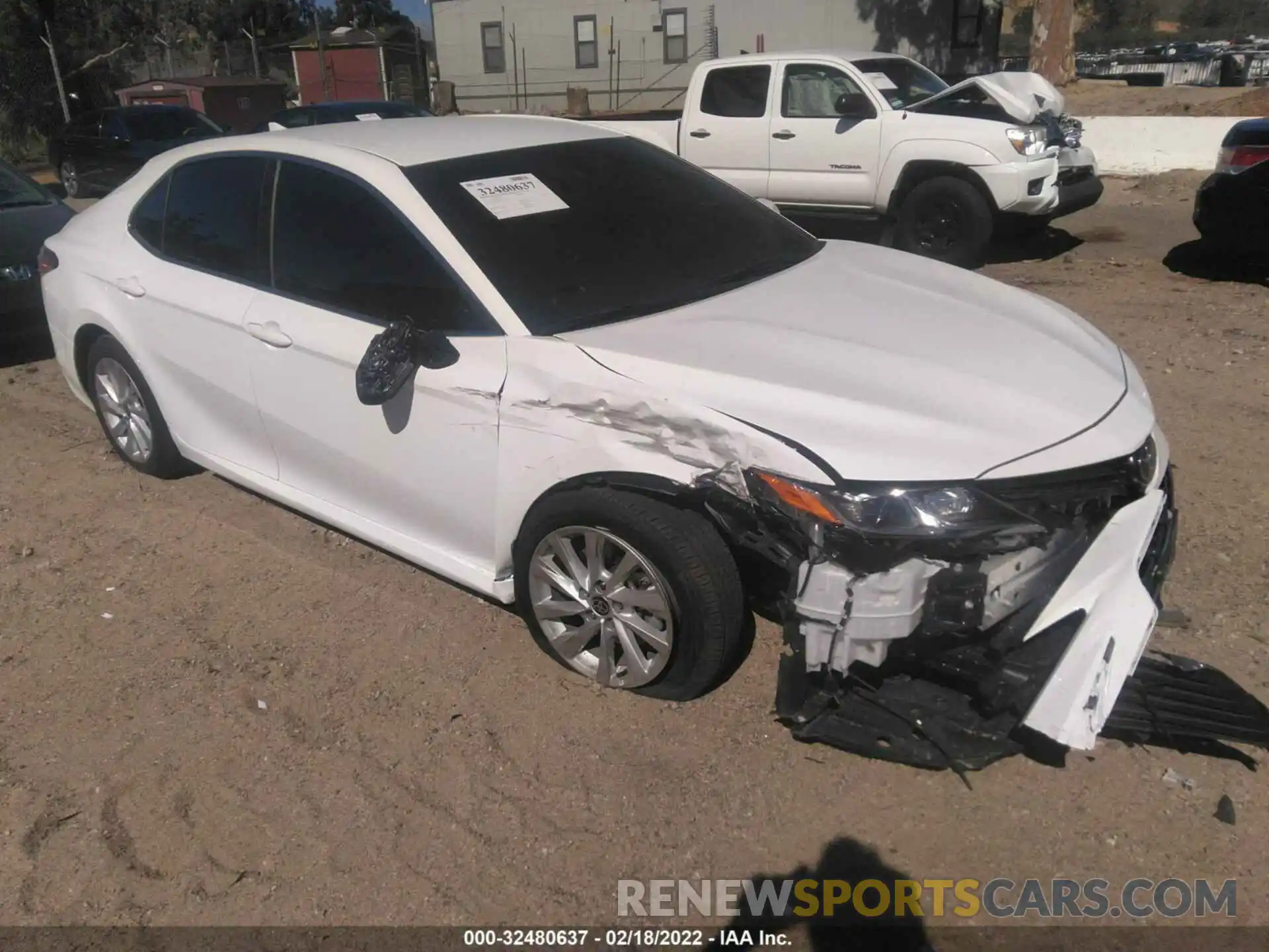 1 Photograph of a damaged car 4T1C11AK5NU633105 TOYOTA CAMRY 2022