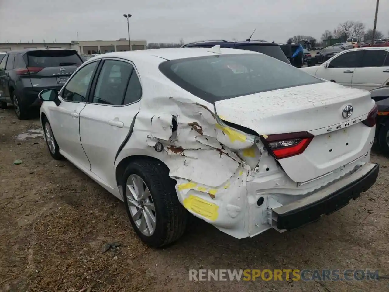 3 Photograph of a damaged car 4T1C11AK5NU648588 TOYOTA CAMRY 2022