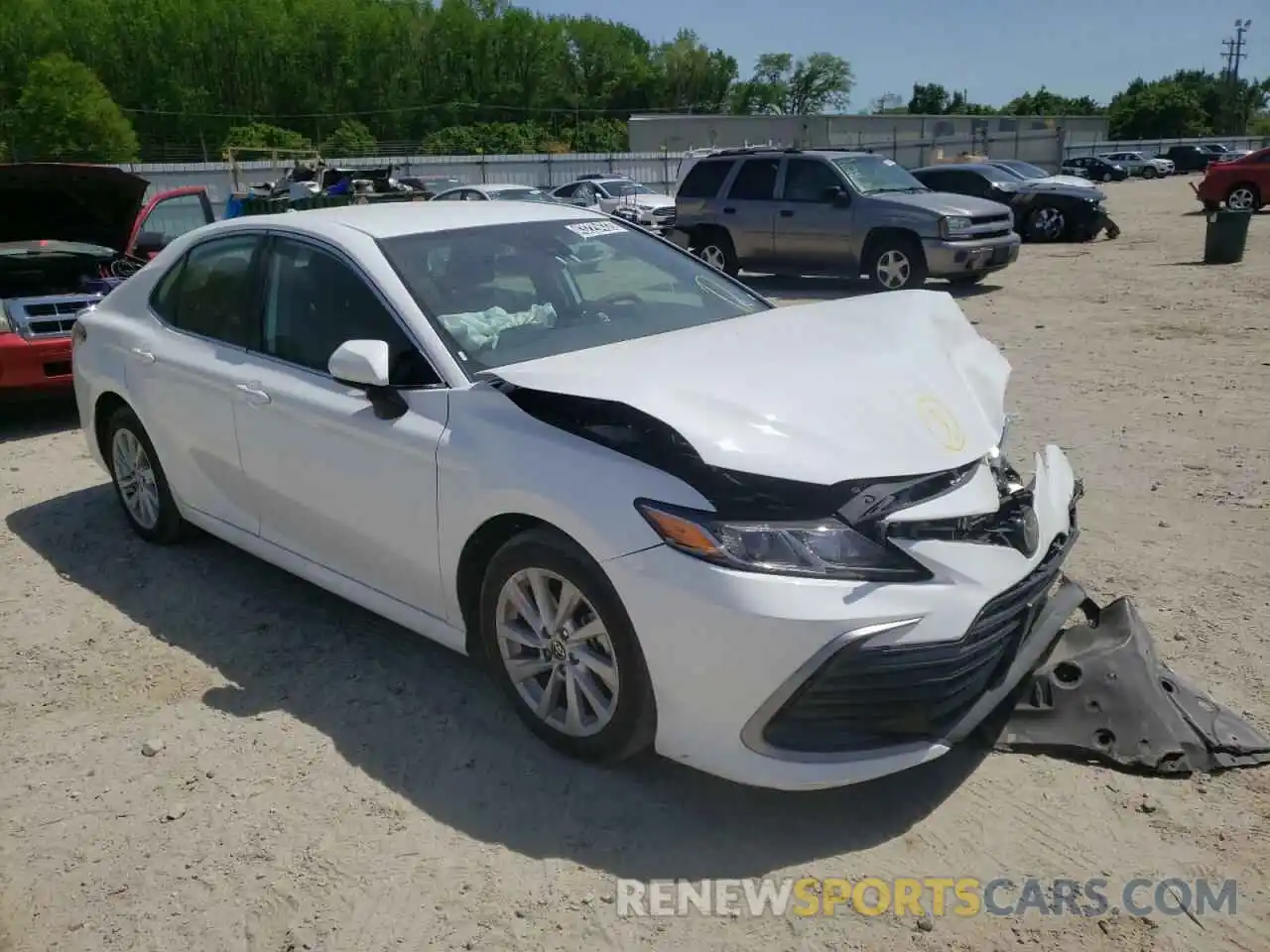 1 Photograph of a damaged car 4T1C11AK5NU651927 TOYOTA CAMRY 2022