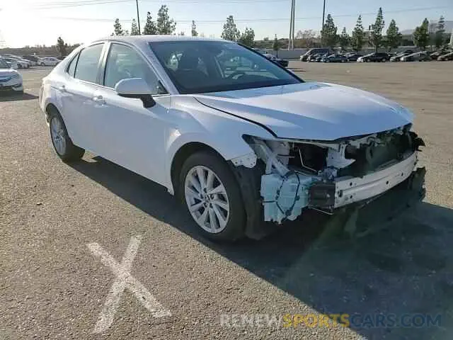 11 Photograph of a damaged car 4T1C11AK5NU655556 TOYOTA CAMRY 2022