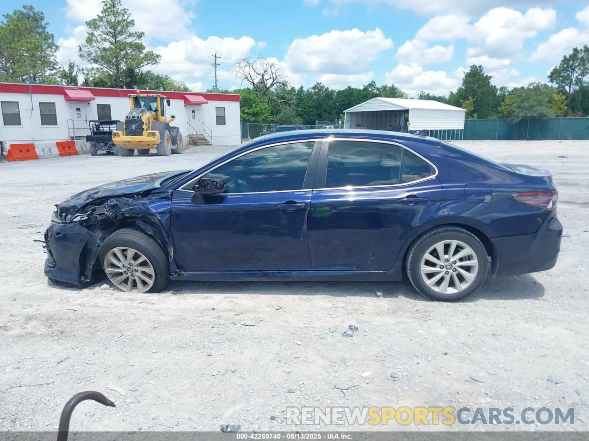14 Photograph of a damaged car 4T1C11AK5NU662751 TOYOTA CAMRY 2022