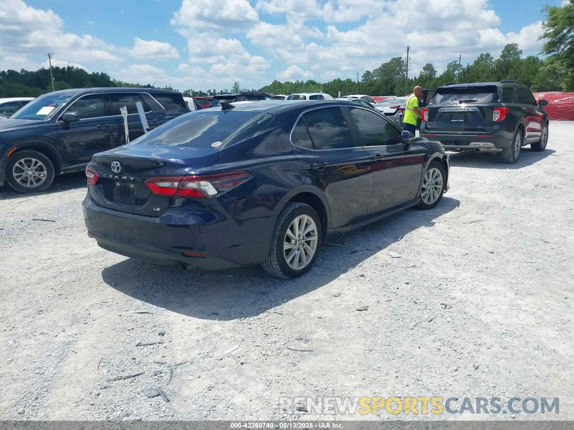 4 Photograph of a damaged car 4T1C11AK5NU662751 TOYOTA CAMRY 2022