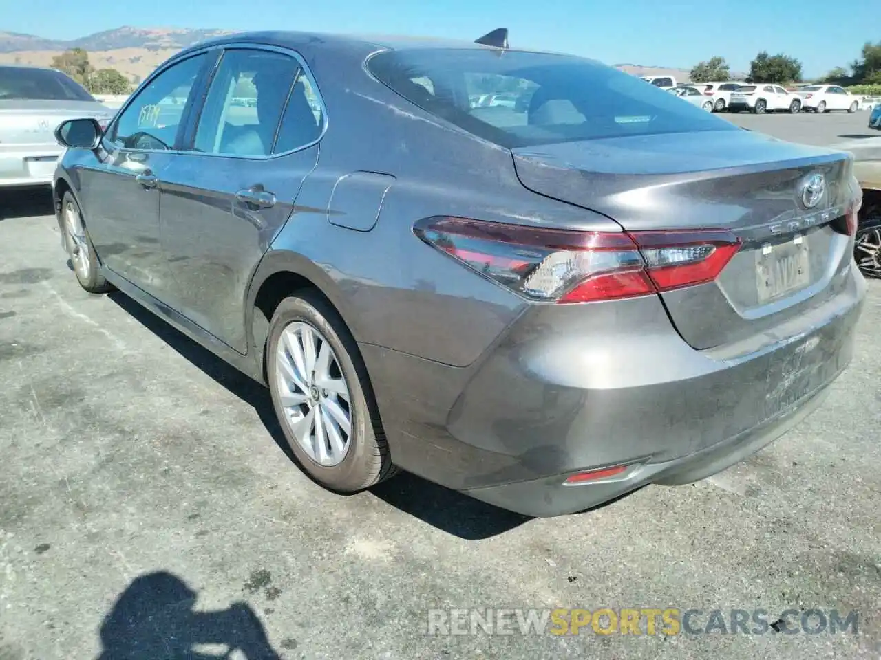 3 Photograph of a damaged car 4T1C11AK5NU665939 TOYOTA CAMRY 2022