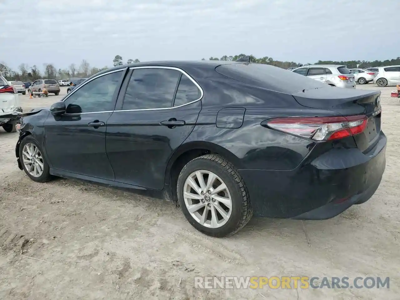 2 Photograph of a damaged car 4T1C11AK5NU669781 TOYOTA CAMRY 2022