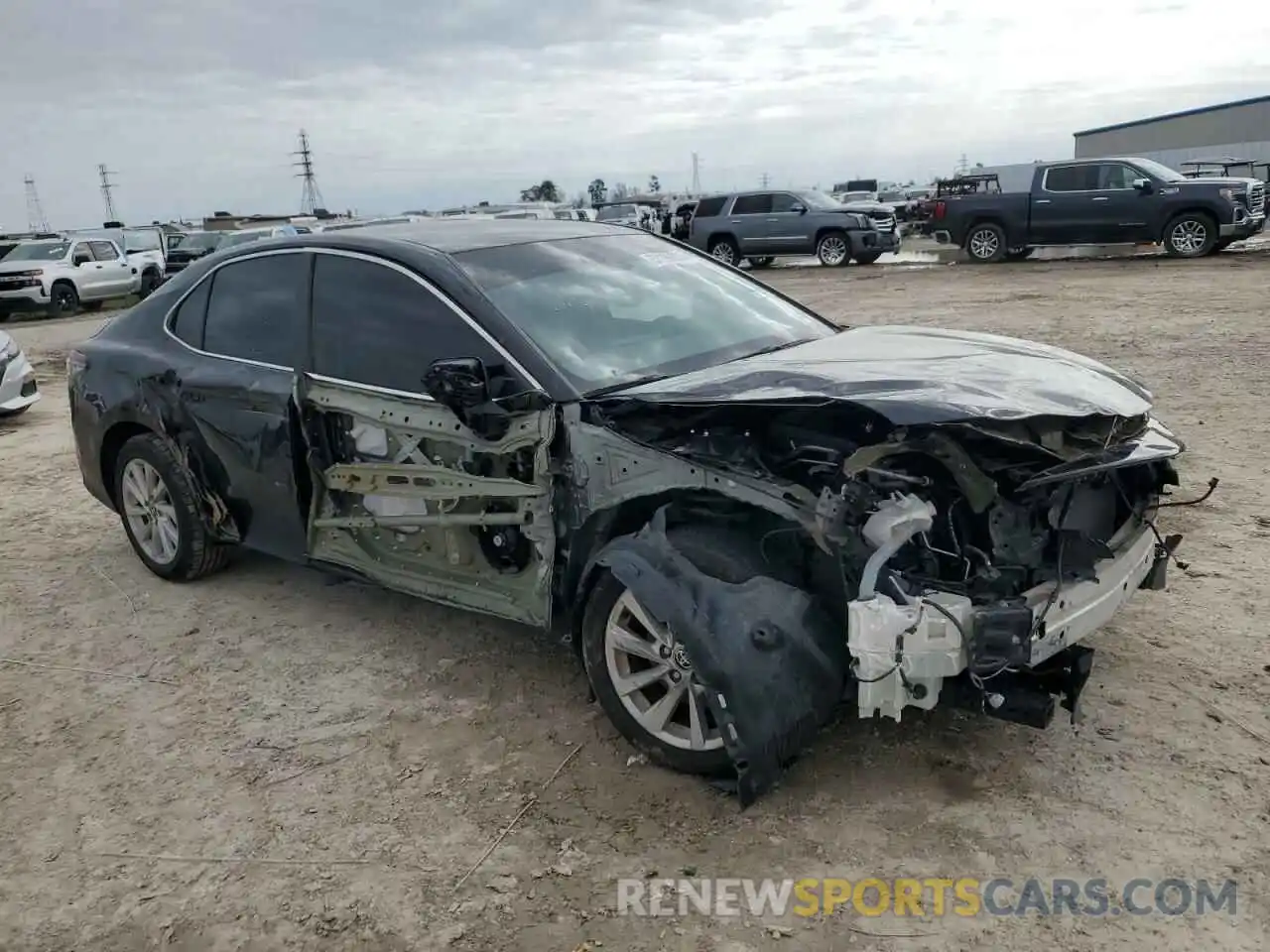 4 Photograph of a damaged car 4T1C11AK5NU669781 TOYOTA CAMRY 2022